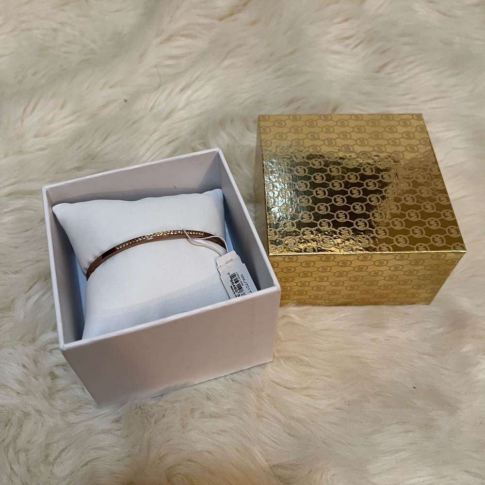 Michael kors rose gold bracelet